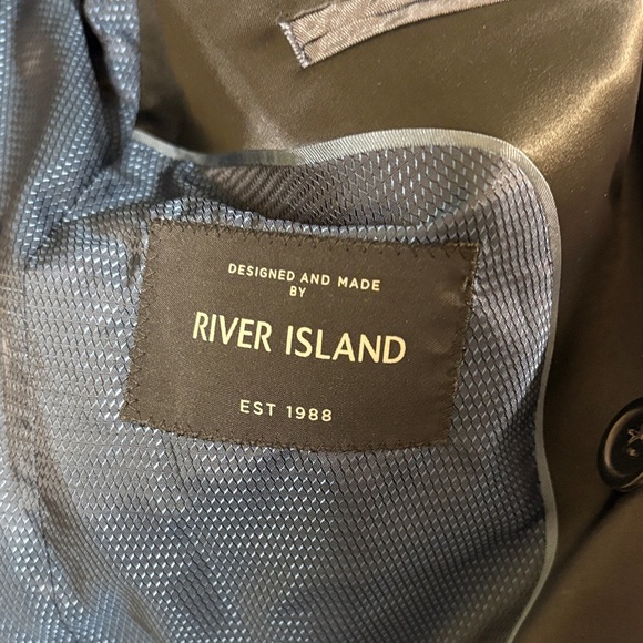 River Island Elegant Black Tuxedo Jacket - Picture 3 of 11